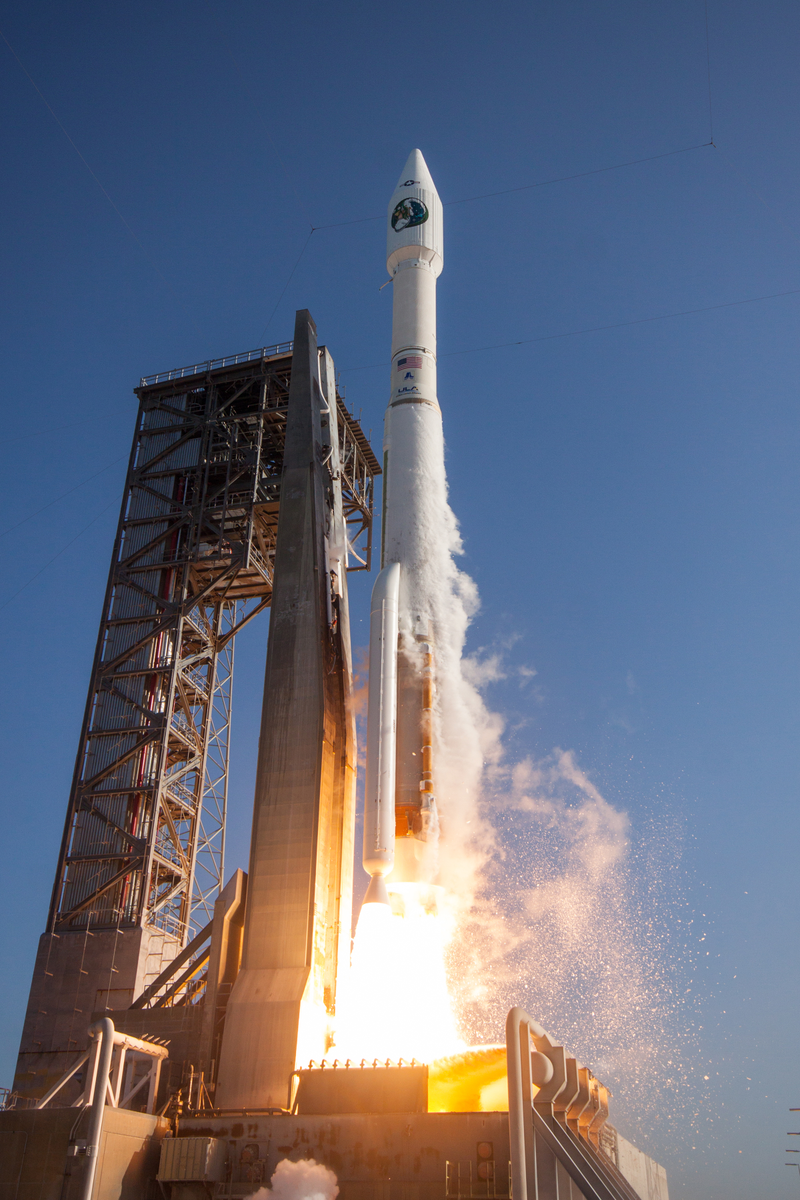 Illustration for article titled The World's Fastest Rocket Just Launched a Secret Spy Satellite